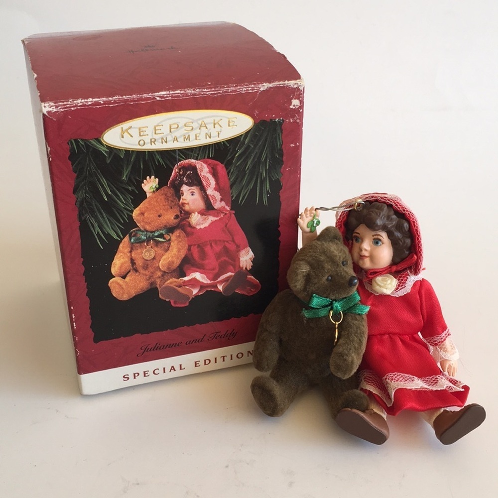 1993 Hallmark Keepsake Special Edition “Julianne & Teddy”